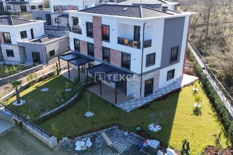 4+1 Villa  i Trabzon, Turkiet Nr. 45626 - 17