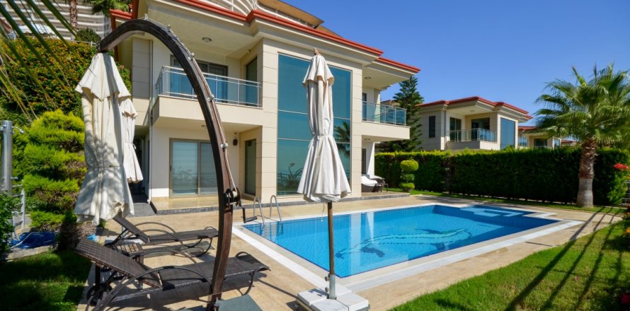 Villa 4+1 Alanya, Antalya, Türkiye №190449