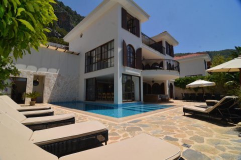 Villa  in Tepe, Alanya, Antalya, Turkey No. 210255
