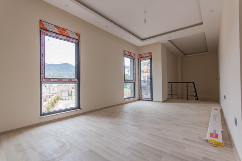 7+1 Wohnung in Oba, Antalya, Türkei Nr. 115974 - 2