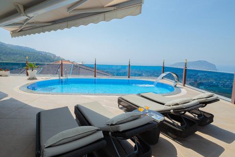 ویلا در  Alanya ، ترکیه 4 خوابه ، 450 متر مربع.  شماره 137393