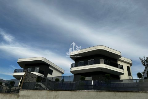 3+1 Villa i Kargicak, Alanya, Antalya, Tyrkiet Nr. 137394 - 2