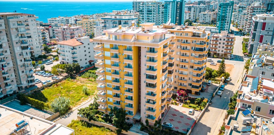 4+1 Apartment  in Mahmutlar, Antalya, Turkey No. 113590