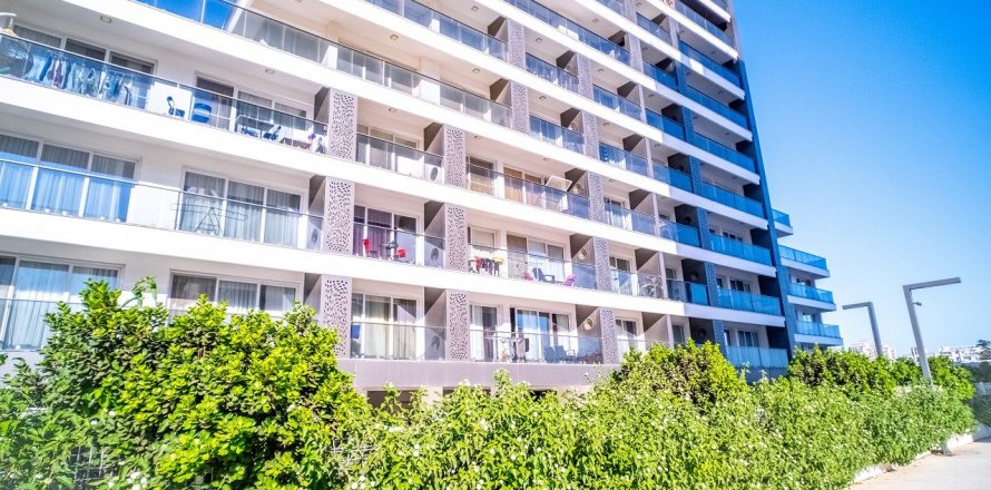 Apartment  in Famagusta, Northern Cyprus No. 210815