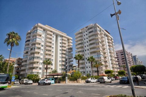 2+1 Lägenhet  i Mahmutlar, Antalya, Turkiet Nr. 146207