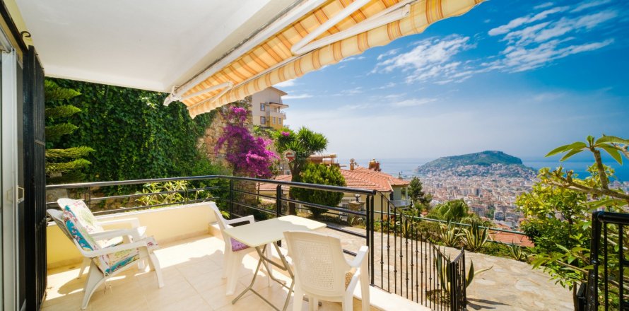 2+1 Apartment in Alanya, Antalya, Turkey No. 111108