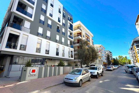 2+1 Apartment  in Muratpasa, Antalya, Turkey No. 211610