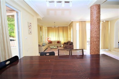 Villa for sale in Alanya, Antalya, Turkey, 3 bedrooms, 220m2, No. 152858 – photo 16