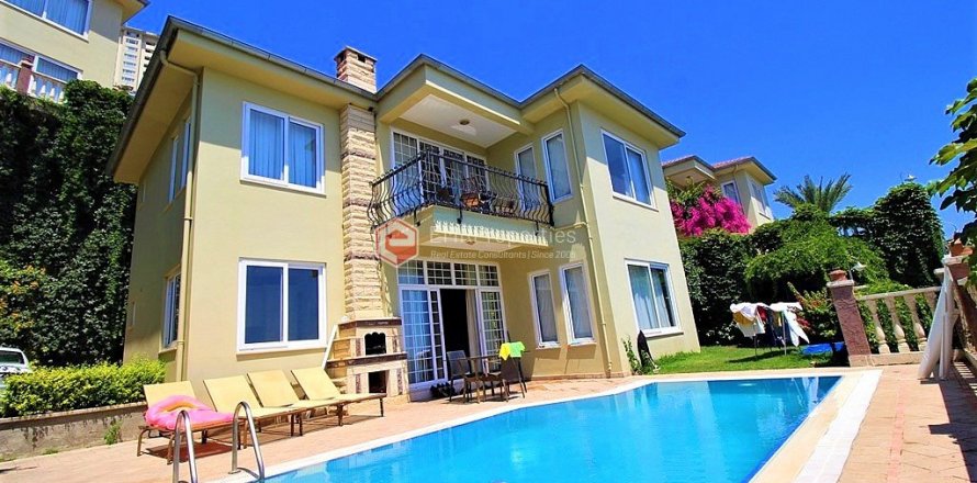 3+1 Villa in Alanya, Antalya, Turkey No. 152858