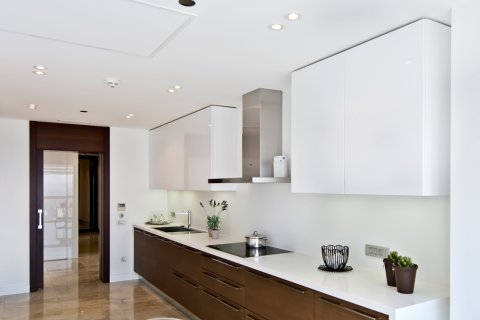 2+1 Lejlighed  i Kadikoy, Istanbul, Tyrkiet Nr. 147821 - 23