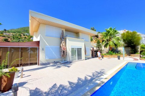 Villa for sale in Alanya, Antalya, Turkey, 2 bedrooms, 330m2, No. 144376 – photo 3