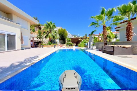 Villa for sale in Alanya, Antalya, Turkey, 2 bedrooms, 330m2, No. 144376 – photo 4