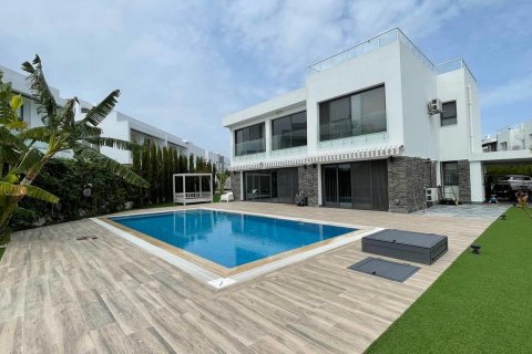 4+1 Villa i Famagusta, Nr. 190739