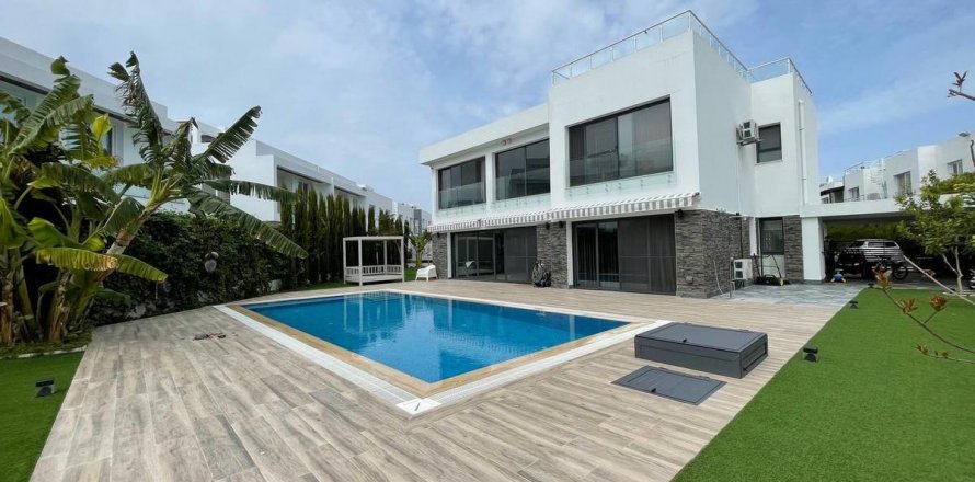 4+1 Villa  in Famagusta,  Nr. 190739