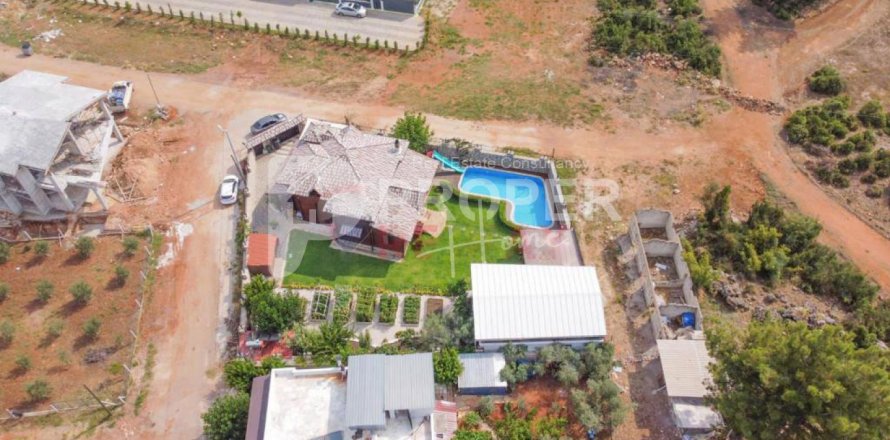 Villa  i Dosemealti, Antalya, Tyrkia Nr. 53712