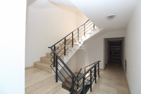 3+1 Lägenhet i Ciftlikkoy, Yalova, Turkiet Nr. 45718 - 13