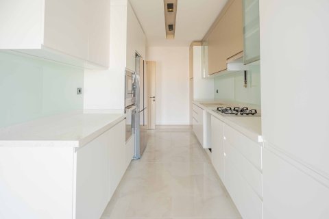 2+1 Apartment  in Istanbul, Turkey No. 147848