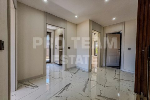 Продажа виллы  в Алтынташа, Анталье, Турция 5 комн., 220м2, №210435 – фото 16