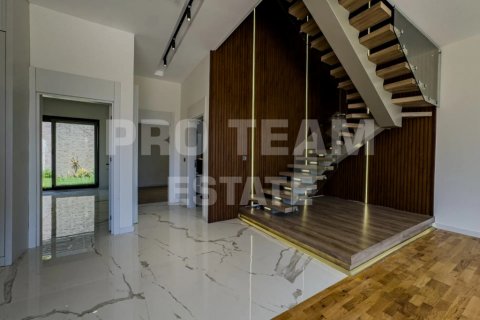 Продажа виллы  в Алтынташа, Анталье, Турция 5 комн., 220м2, №210435 – фото 6