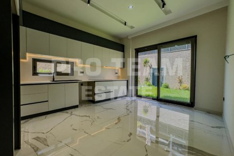 Продажа виллы  в Алтынташа, Анталье, Турция 5 комн., 220м2, №210435 – фото 11