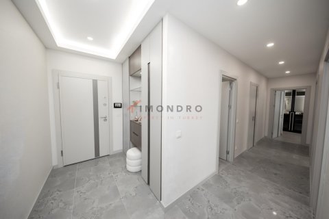 3+1 Wohnung in Zeytinburnu, Istanbul, Türkei Nr. 210320 - 10