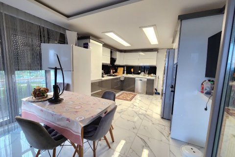 Продажа квартиры  в Анталье, Турция 3+1, 140м2, №190087 – фото 4