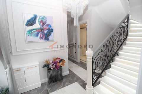 Продажа виллы  в Бююкчекмедже, Стамбуле, Турция 5+1, 450м2, №152791 – фото 28