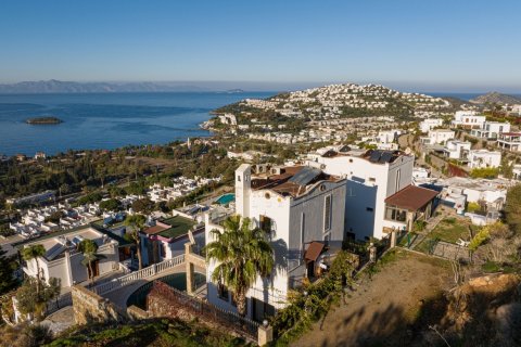 3+1 Villa in Gumusluk, Mugla, Türkei Nr. 147995 - 22