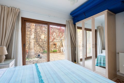 3+1 Villa in Gumusluk, Mugla, Türkei Nr. 147995 - 17
