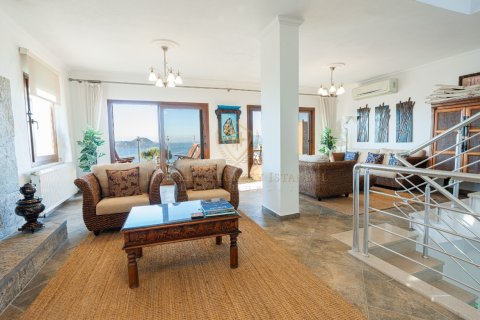 3+1 Villa in Gumusluk, Mugla, Türkei Nr. 147995 - 16