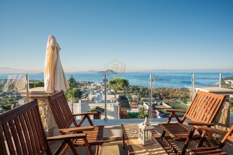 3+1 Villa in Gumusluk, Mugla, Türkei Nr. 147995 - 12