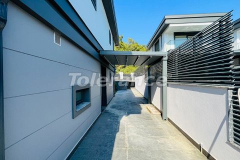 Villa for sale in Kemer, Antalya, Turkey, 4 bedrooms, 221m2, No. 147398 – photo 11