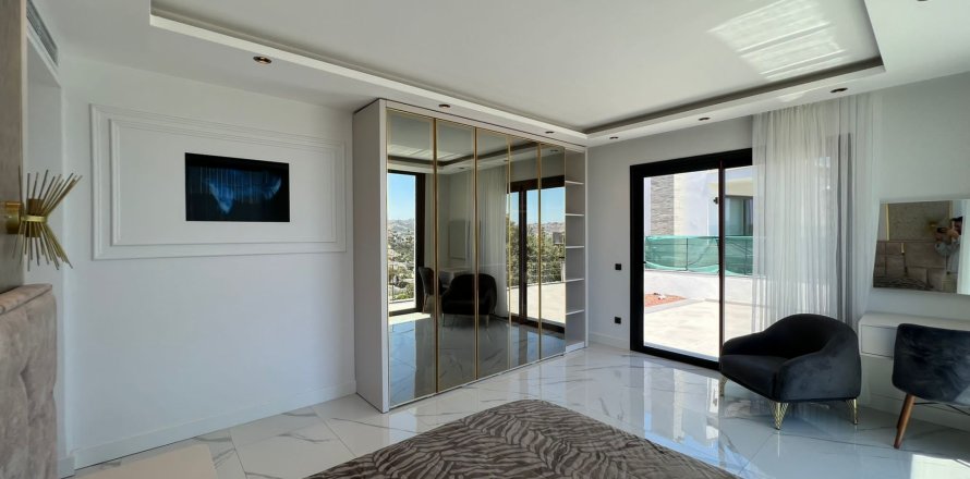 4+1 Villa i Bodrum, Mugla, Tyrkia Nr. 131214