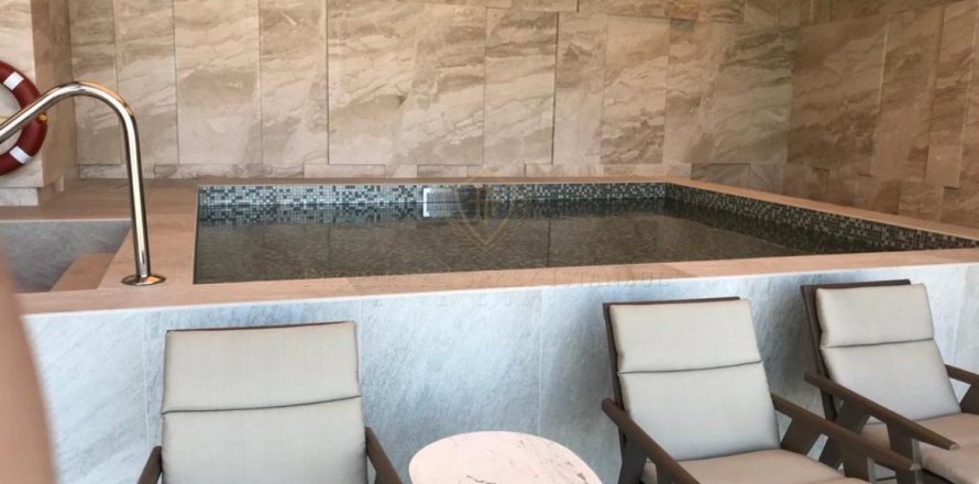 4+1 Apartment in Üsküdar, Istanbul, Turkey No. 147751