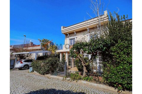 5+1 Villa i Sariyer, Istanbul, Tyrkia Nr. 188858 - 4