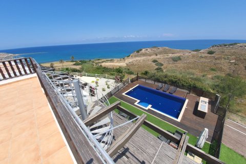 Apartment  in Bahceli, Girne, Northern Cyprus No. 210730