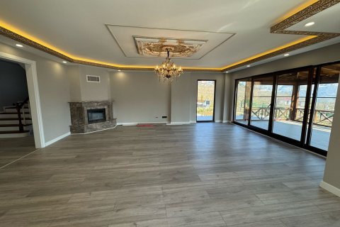 5+1 Villa i Trabzon, Turkiet Nr. 186925 - 12