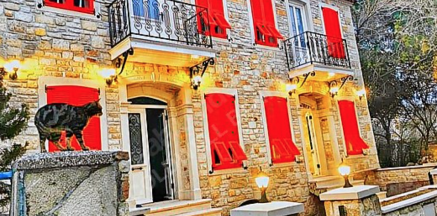 3+1 Villa i Foca, Izmir, Tyrkia Nr. 186629