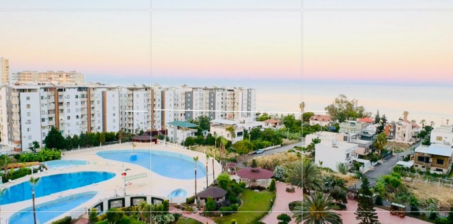 3+1 Apartment  in Mersin, Turkey No. 177224