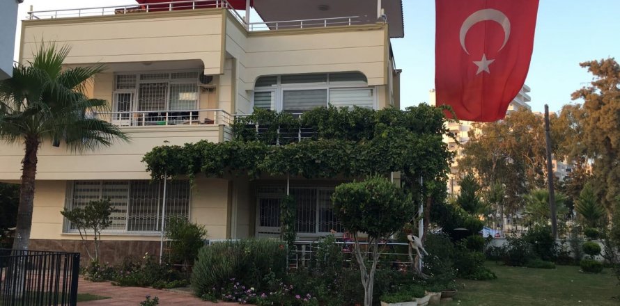 5+1 Villa in Mezitli, Mersin, Türkei Nr. 169528