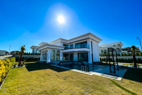 7+1 Villa  in Izmir, Türkei Nr. 185431 - 11