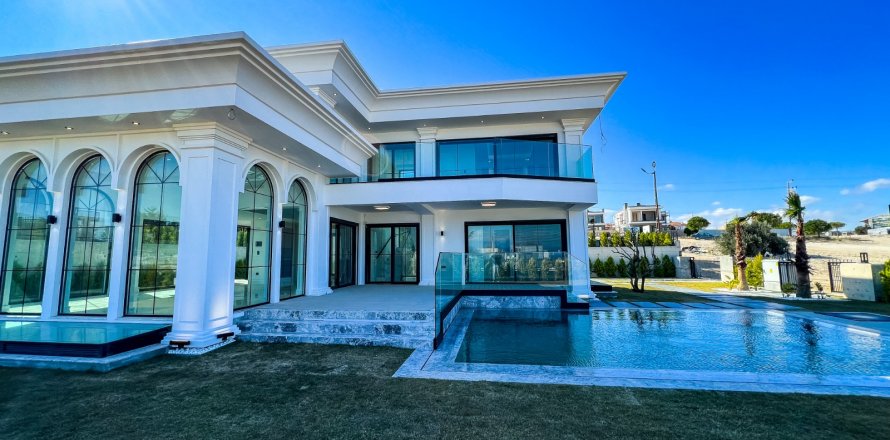 7+1 Villa  in Izmir, Türkei Nr. 185431