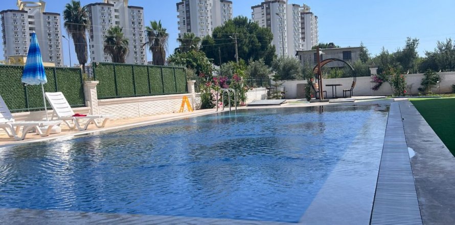 1+1 Apartment  in Erdemli, Mersin, Turkey No. 171209