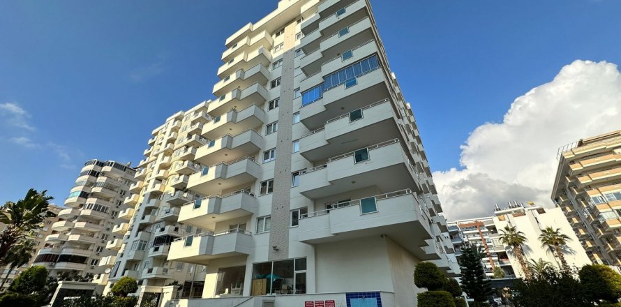 2+1 Lägenhet  i Mahmutlar, Antalya, Turkiet Nr. 161193