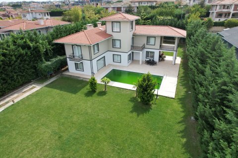 Villa  6+1  Büyükçekmece, İstanbul, Türkiye №176020