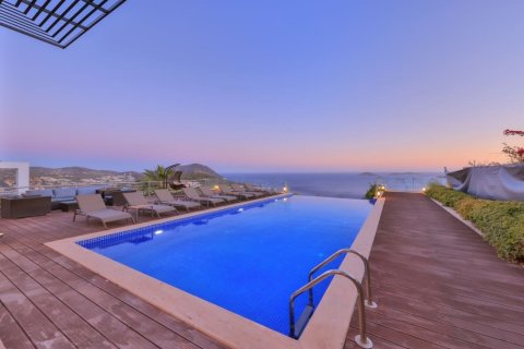 4+1 Villa  i Kalkan, Antalya, Turkiet Nr. 178233 - 2