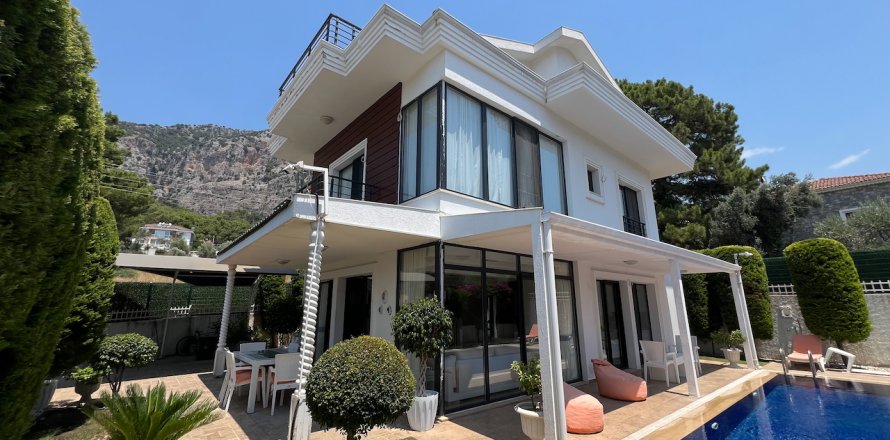 3+1 Villa  i Gocek, Mugla, Turkiet Nr. 194210