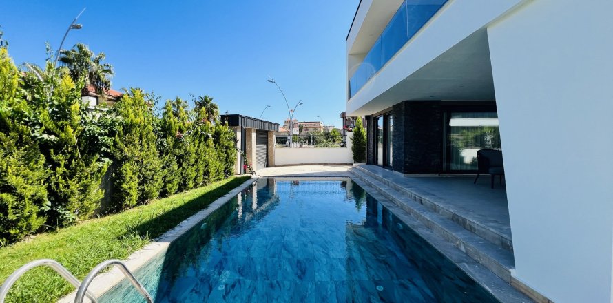 4+1 Villa in Kemer, Antalya, Turkey No. 176394