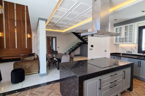 for sale  in Kusadasi, Aydin, Turkey, 4 bedrooms, 300m2, No. 169724 – photo 7