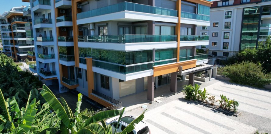 Commercial property in Kestel, Antalya, Turkey No. 166457